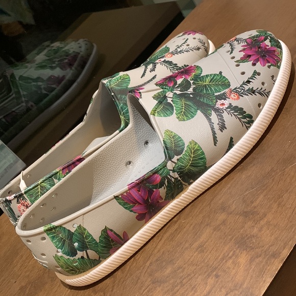 Native shoes - Picture 2 of 6